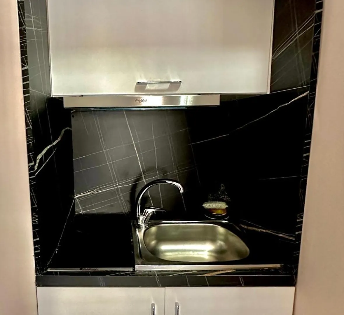 Midtown Cozy Apartment Tiran