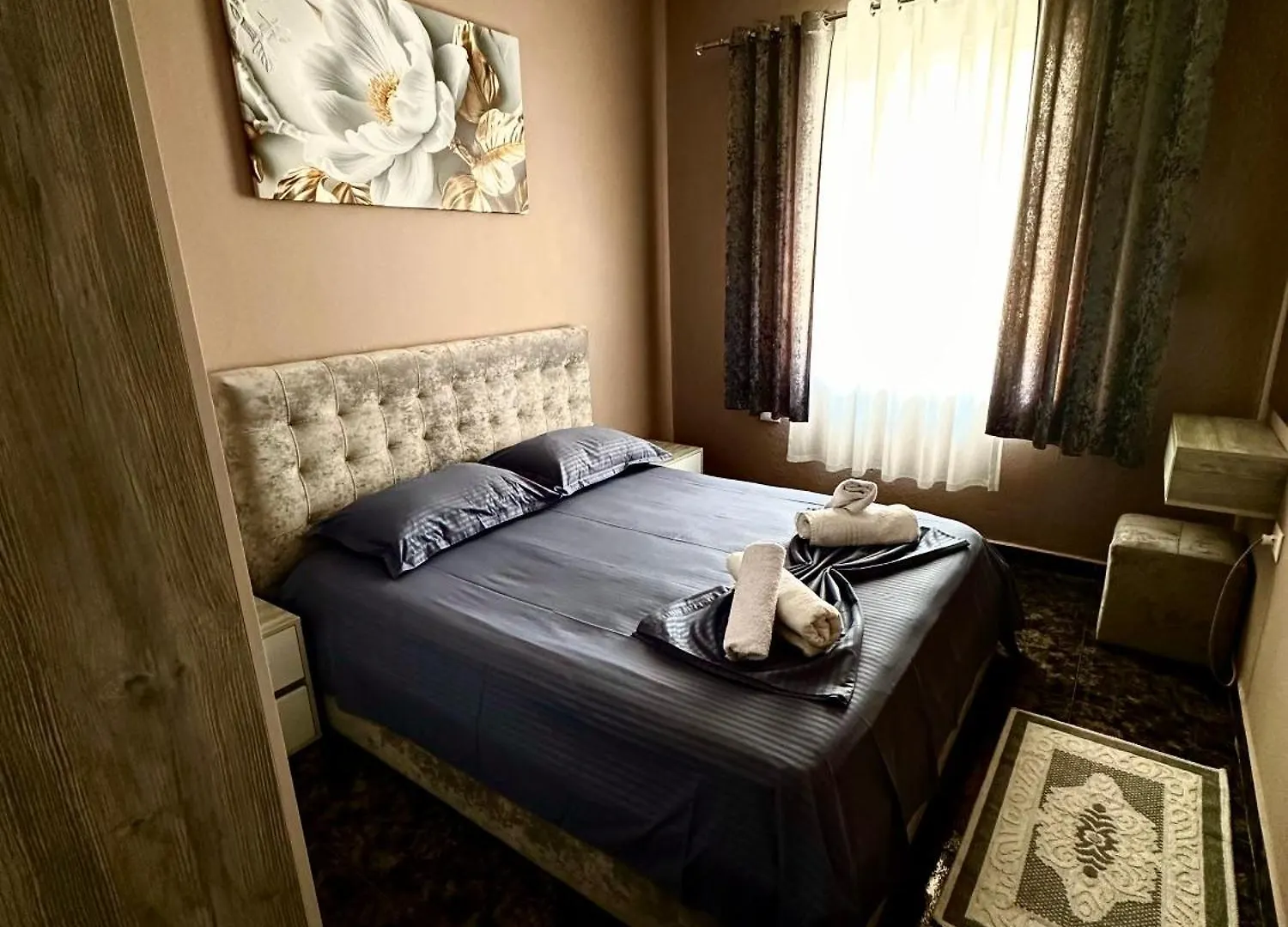Midtown Cozy Apartment Tiran