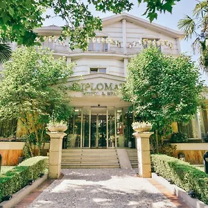 4* Otel Diplomat &